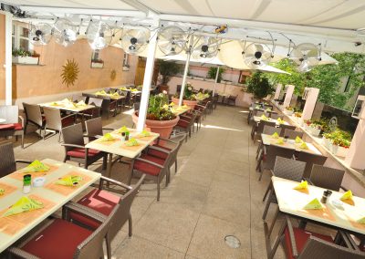 Sanders Steakhaus Terrasse hinten